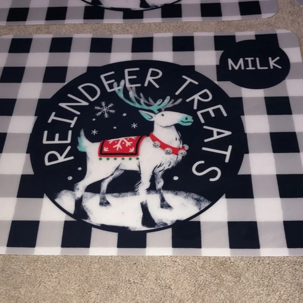 Christmas‎ Reindeer Treats Milk Buffalo Plaid Placemats